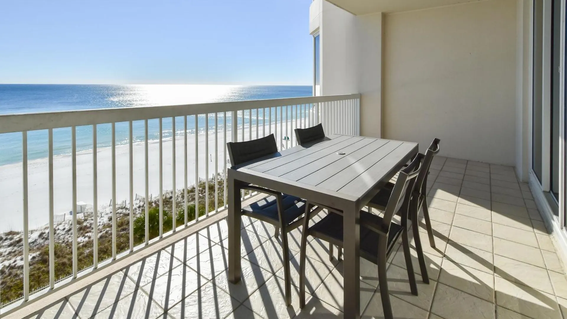 Silver Towers W704 * Destin