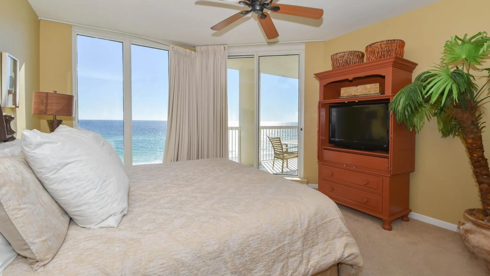 Silver Towers E604 Apartment *