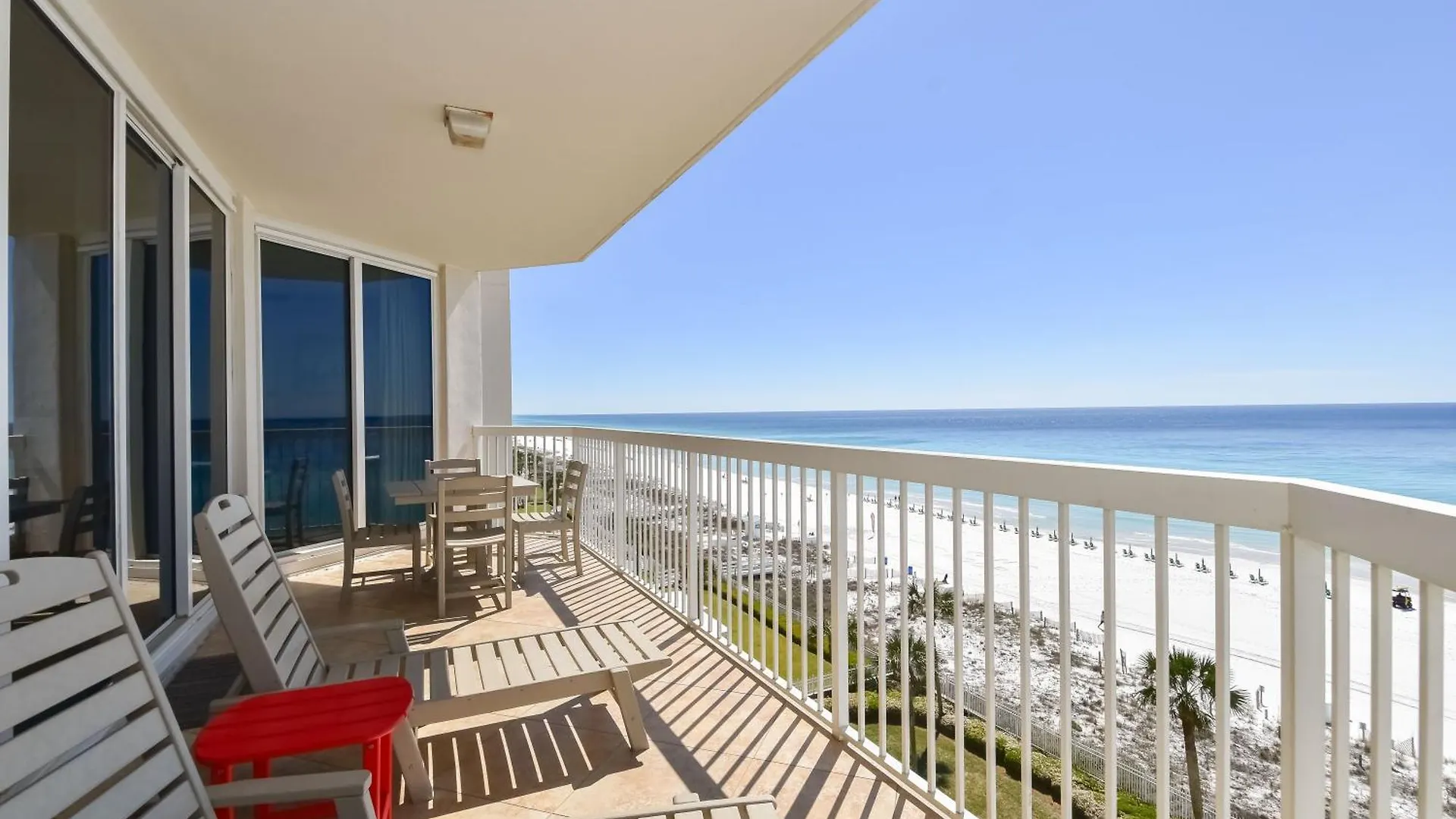 Silver Towers E702 Apartment *