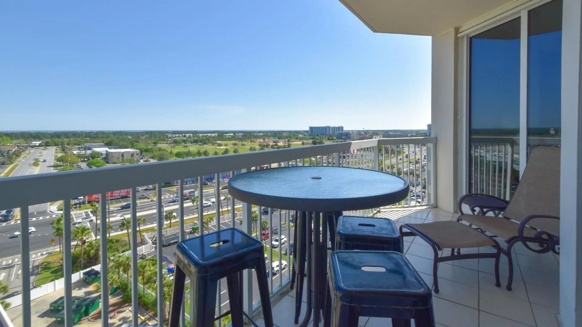 Apartment Silver Towers E1001 *