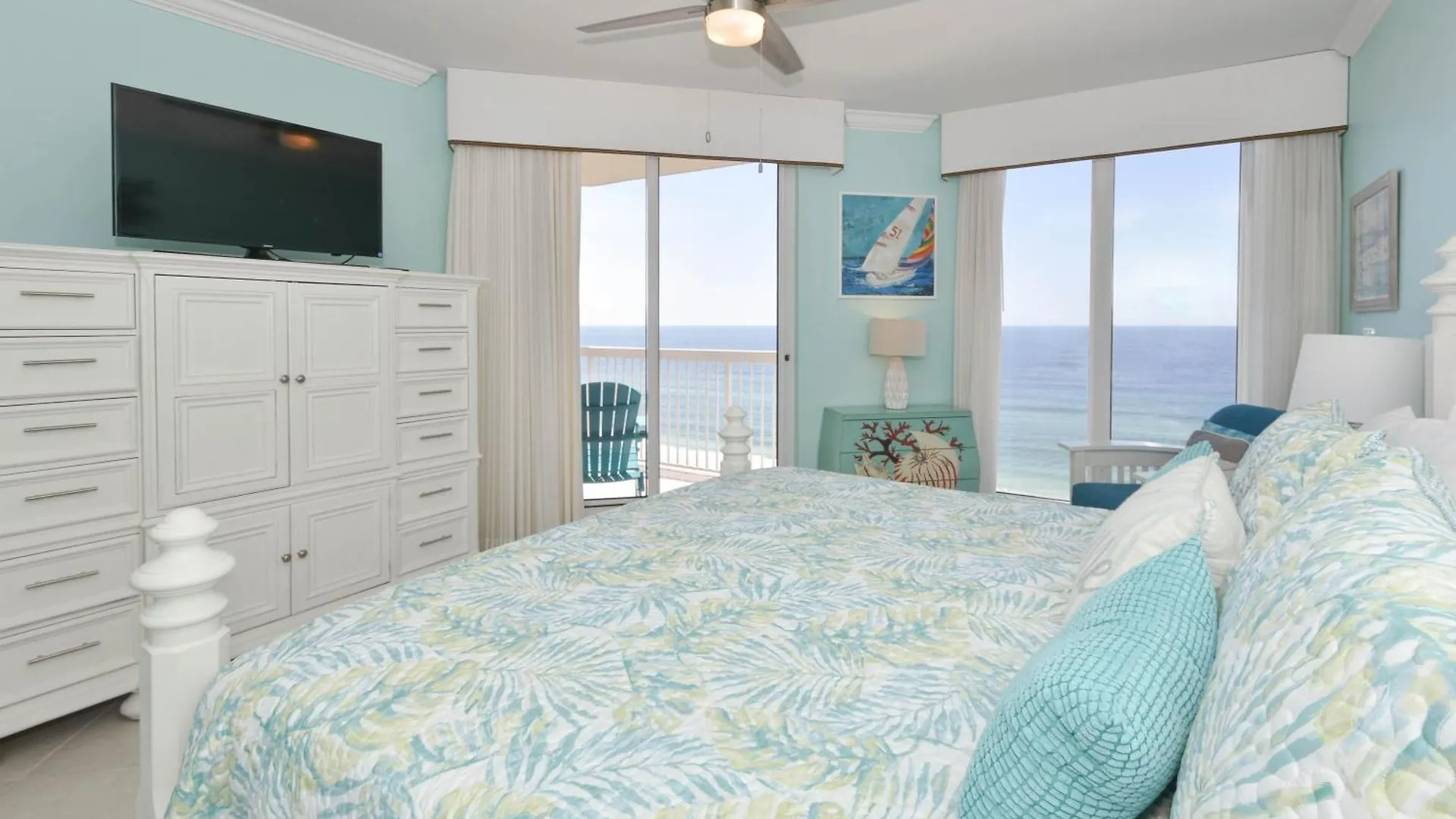 Silver Towers E1001 Apartment