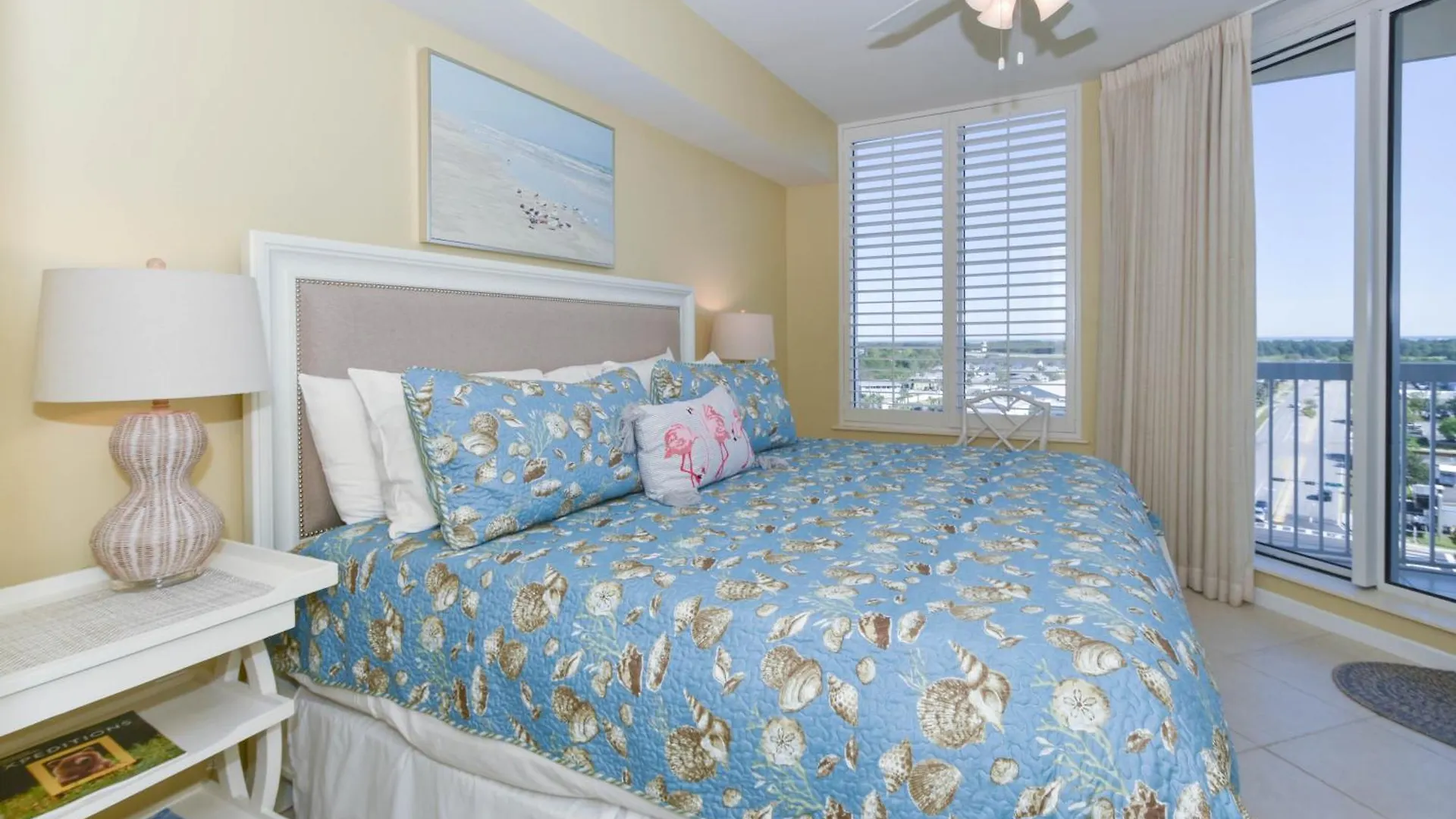 Silver Towers E1001 Apartment