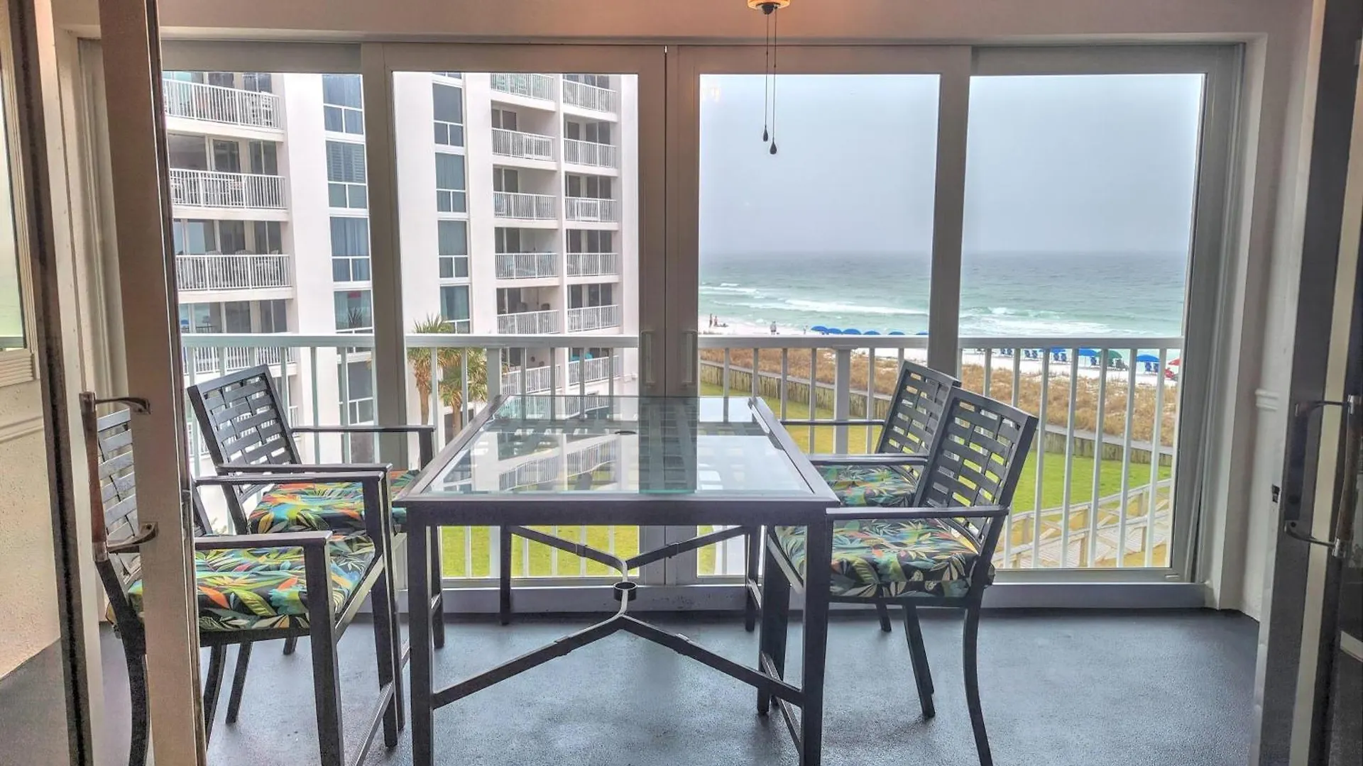 Slt #2043 - Stunning View! Free Service! *
