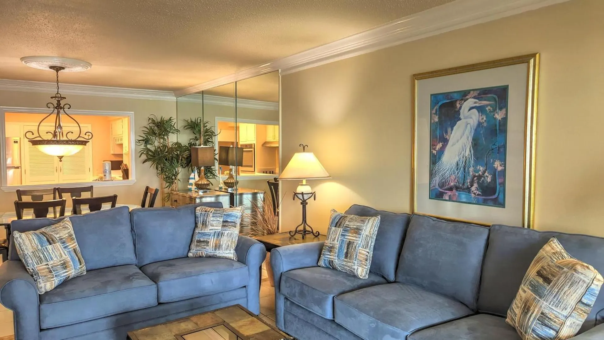 Apartment Slt #2043 - Stunning View! Free Service! *