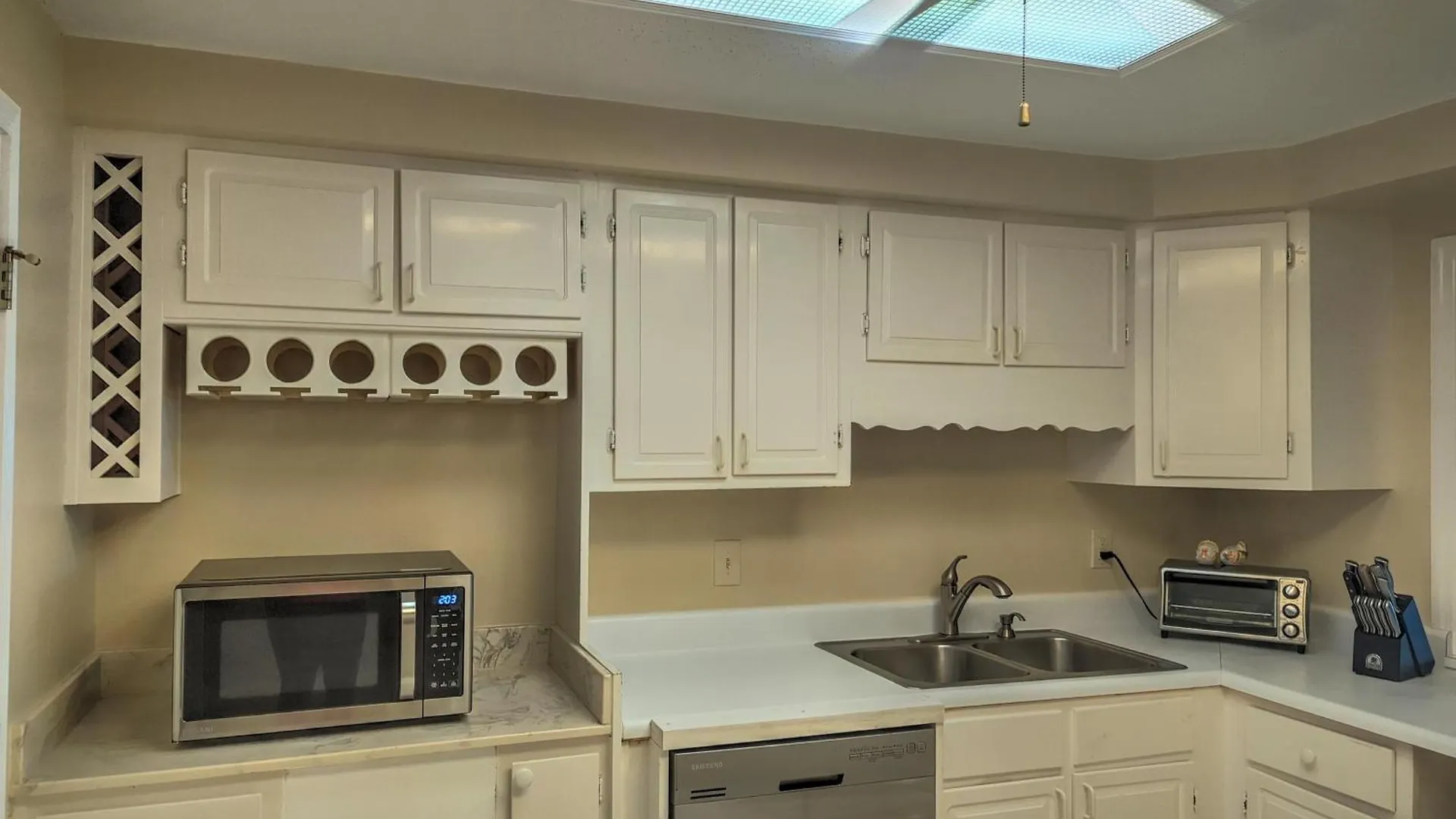 Apartment Slt #2043 - Stunning View! Free Service!