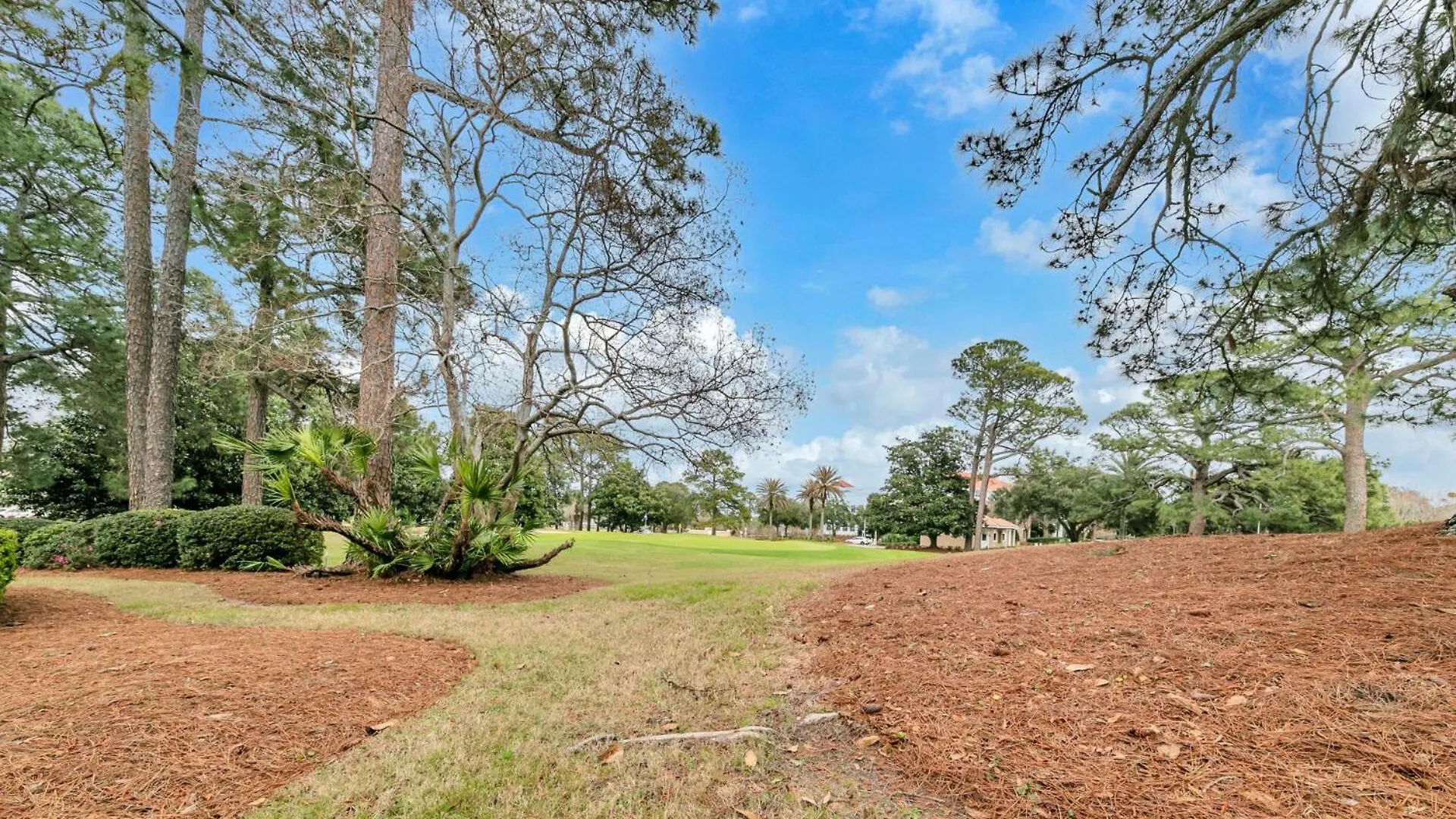 Holiday home Magnolia Village Unit 506 Is A Beautiful 2 Bed 2 Bath Located In Sandestin Golf And Destin