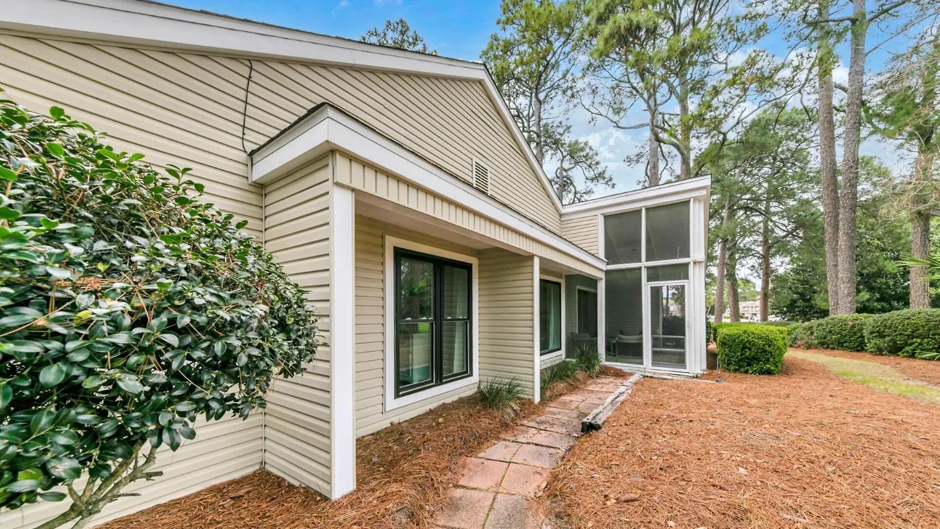 Magnolia Village Unit 506 Is A Beautiful 2 Bed 2 Bath Located In Sandestin Golf And Holiday home