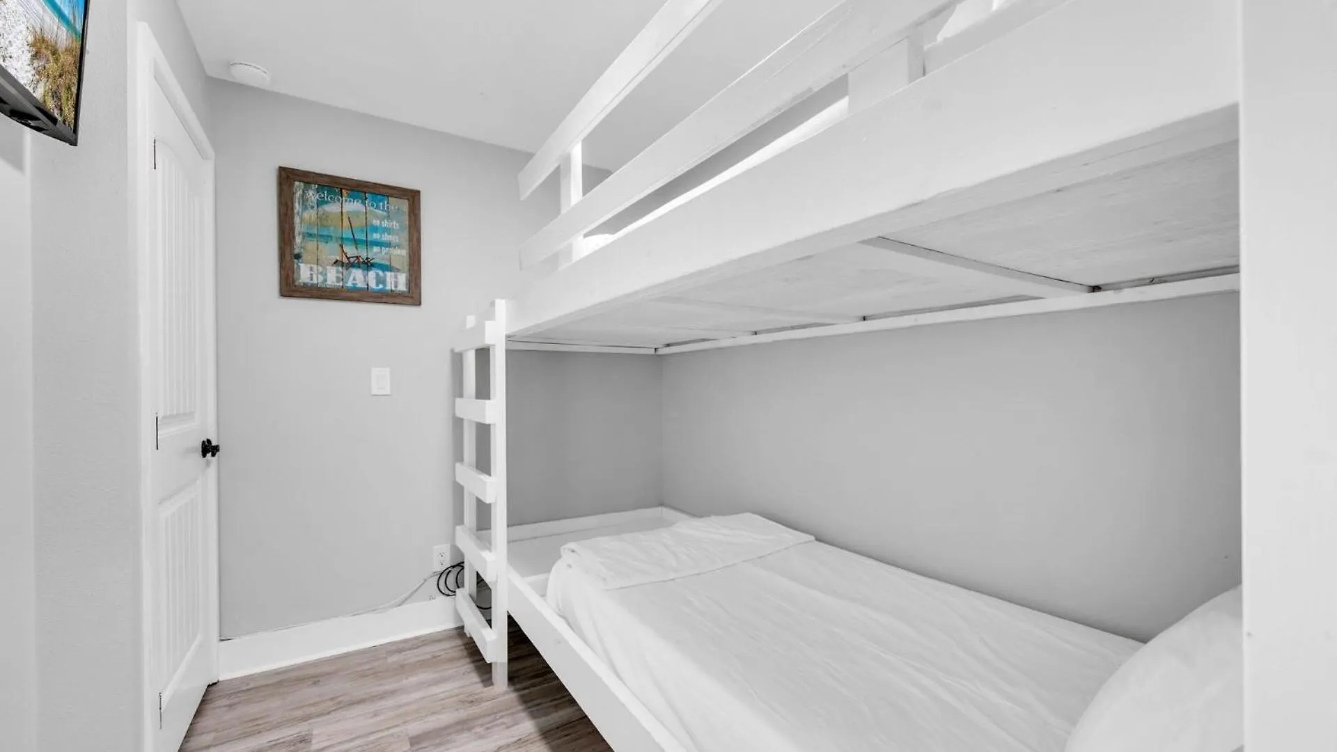 Holiday home Magnolia Village Unit 506 Is A Beautiful 2 Bed 2 Bath Located In Sandestin Golf And
