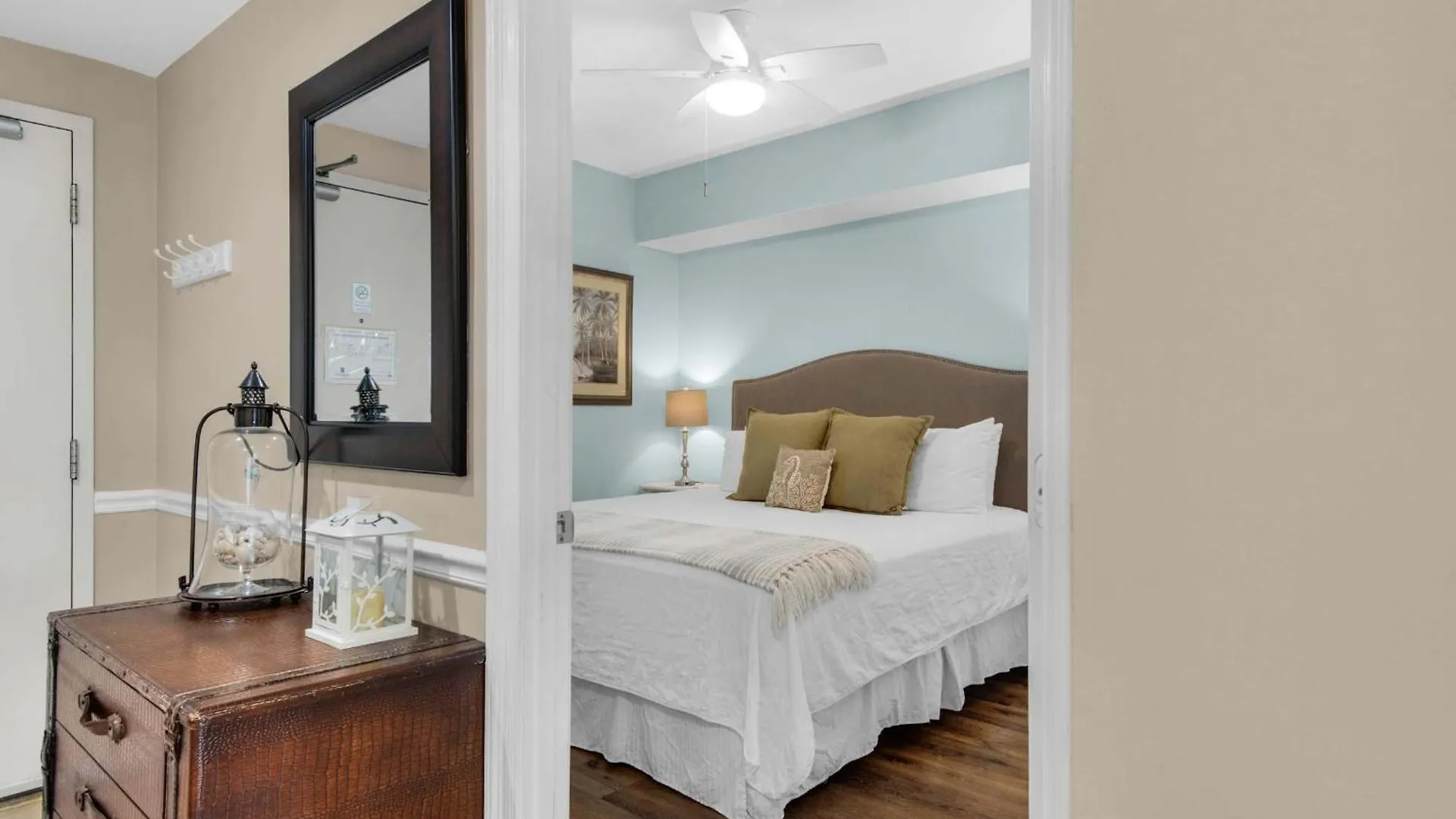 Apartment Sterling Shores 916 *