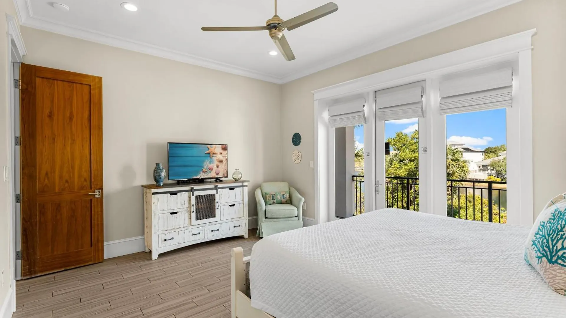 Holiday home Seastar Palazzo With Views, Lake, And Pool *