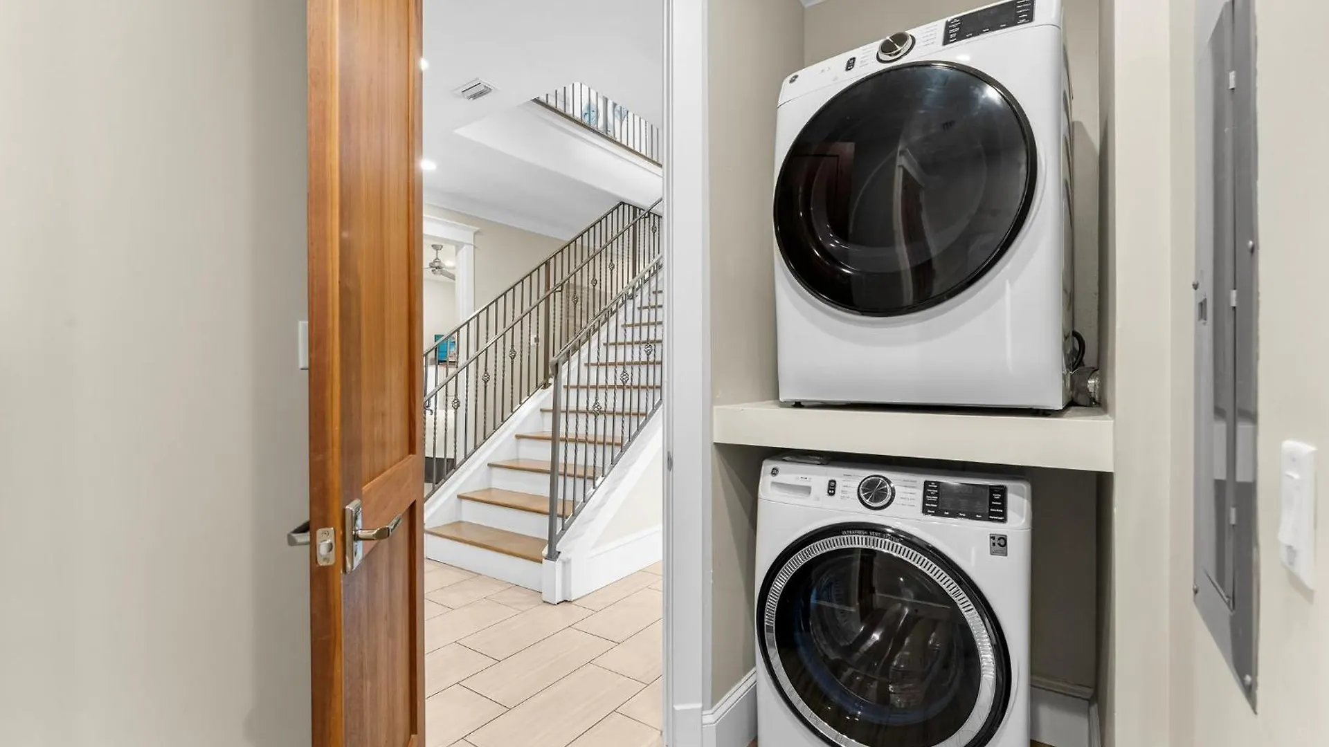 Seastar Palazzo With Views, Lake, And Pool Holiday home Destin