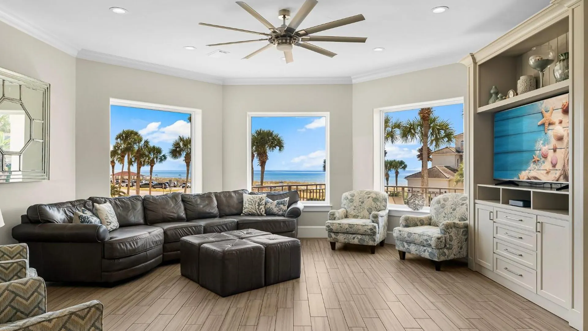 Seastar Palazzo With Views, Lake, And Pool Holiday home Destin