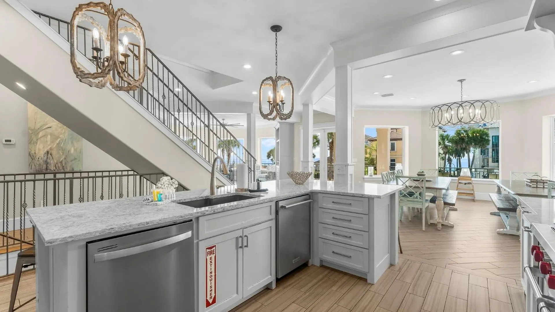 Seastar Palazzo With Views, Lake, And Pool * Destin
