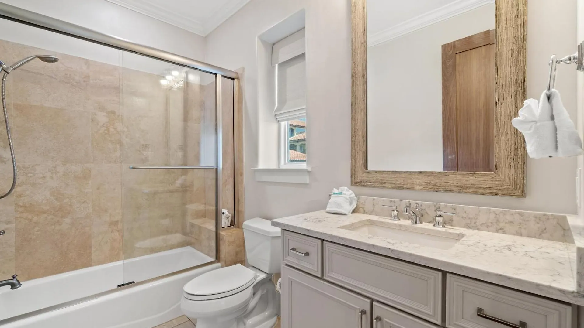 Seastar Palazzo With Views, Lake, And Pool Holiday home Destin
