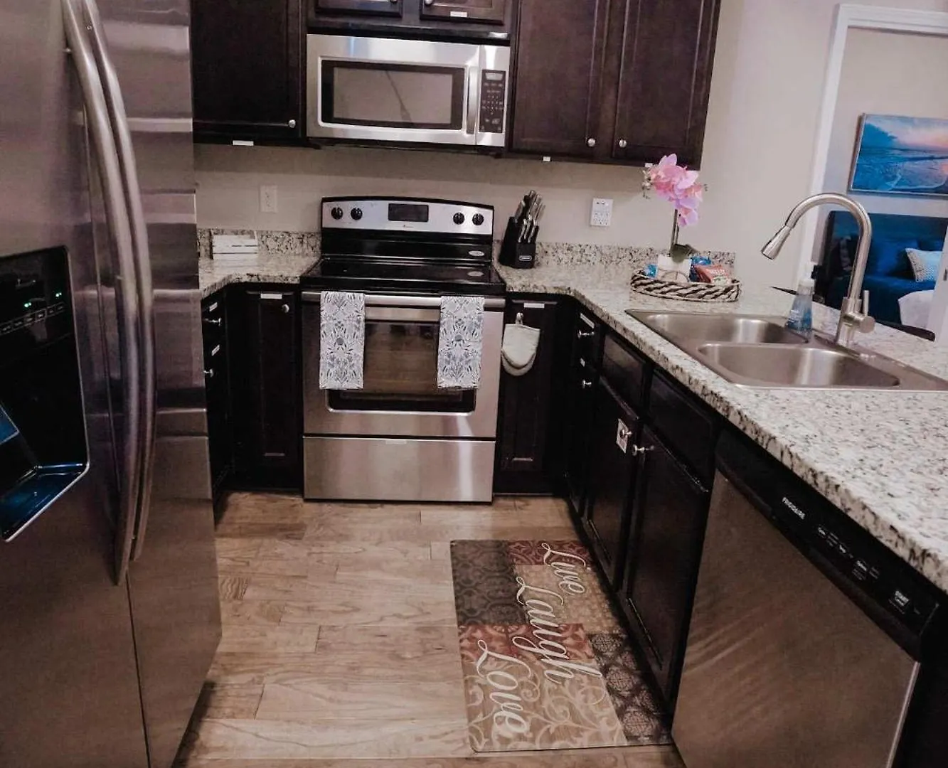 Beachside Bliss- Is Minutes From Pool Hot Tub Near Golf Holiday home Destin
