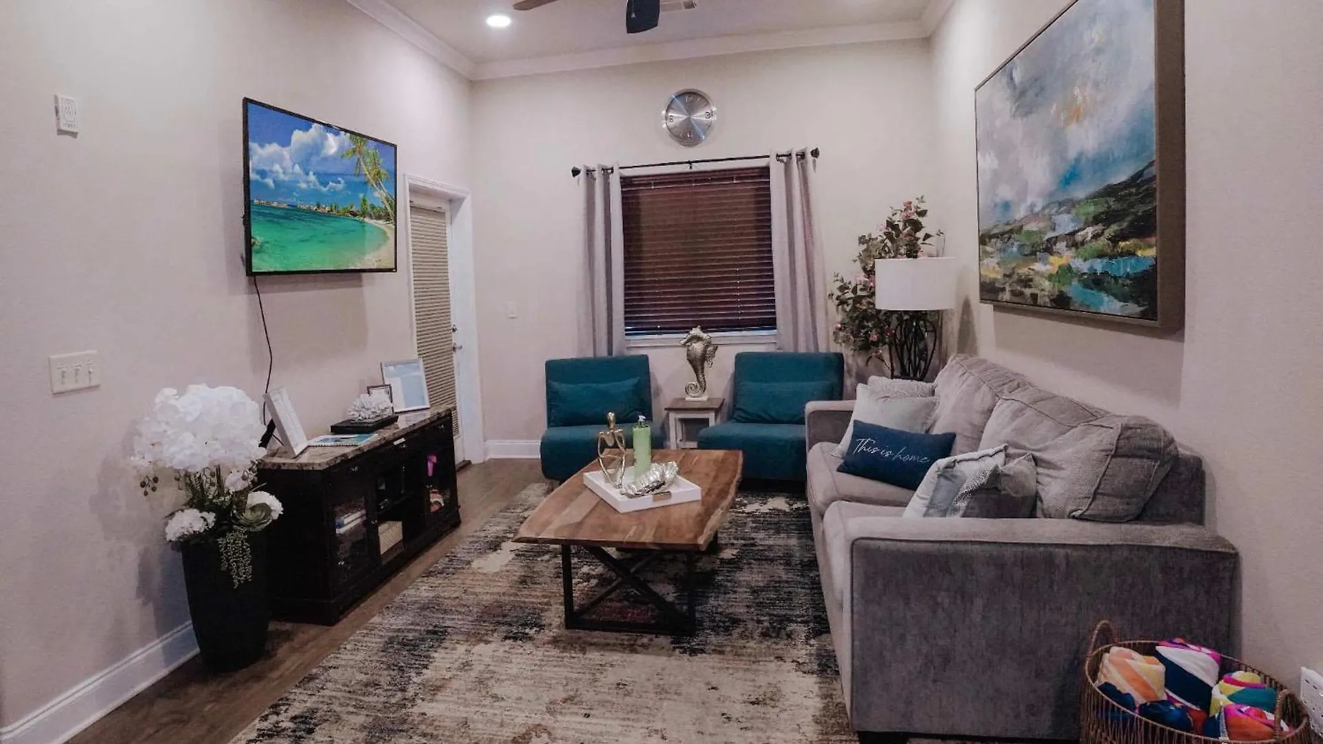 Beachside Bliss- Is Minutes From Pool Hot Tub Near Golf