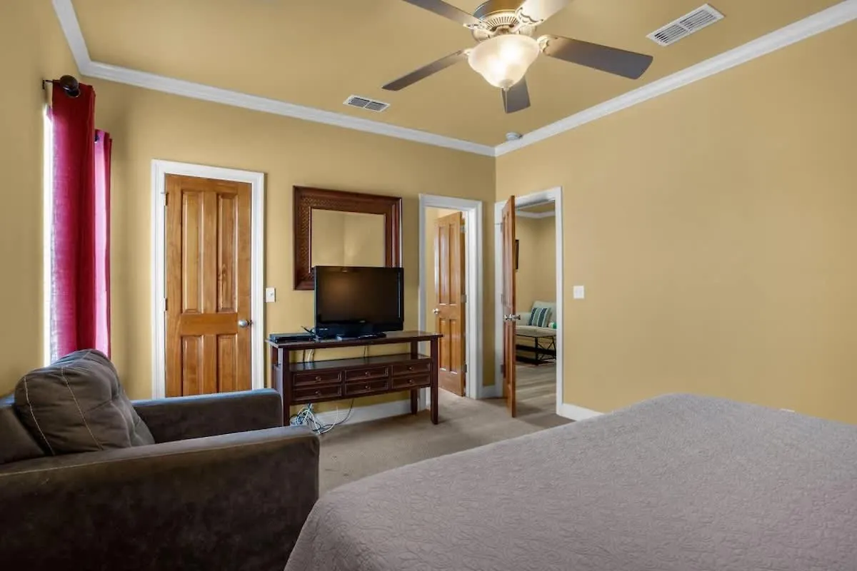 Sweet - 6bdr - Sleeps 14 - Next 2 Destin