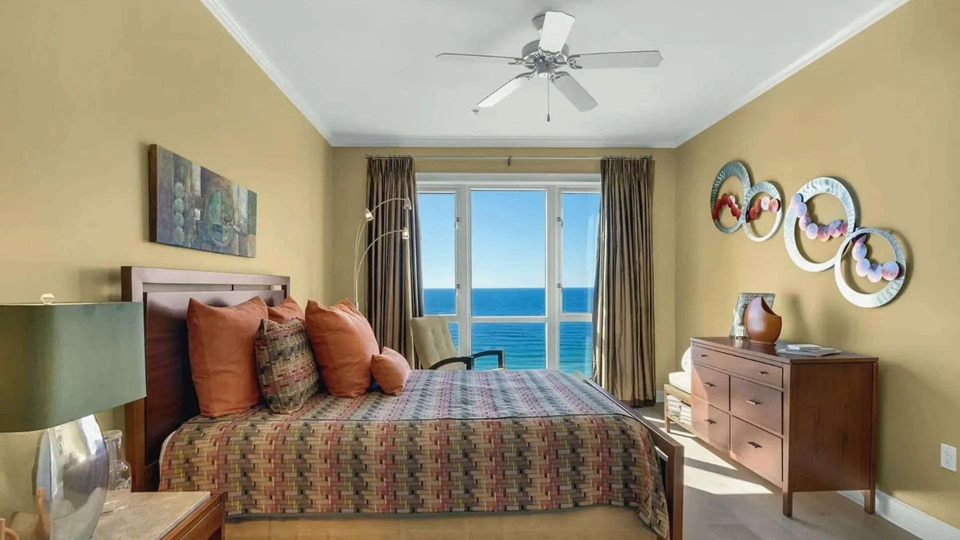 Apartment Stunning 3 Bedroom 3 Bath Gulf-front