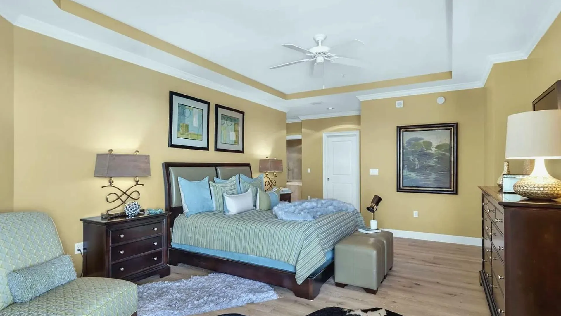 Apartment Stunning 3 Bedroom 3 Bath Gulf-front