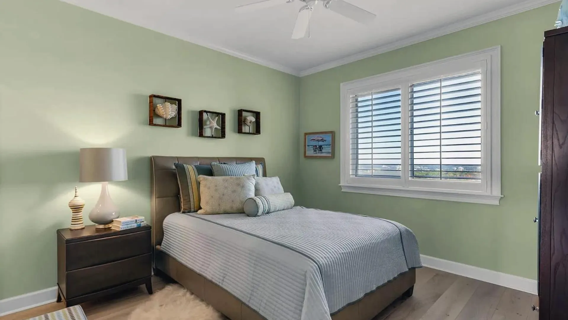 Apartment Stunning 3 Bedroom 3 Bath Gulf-front *