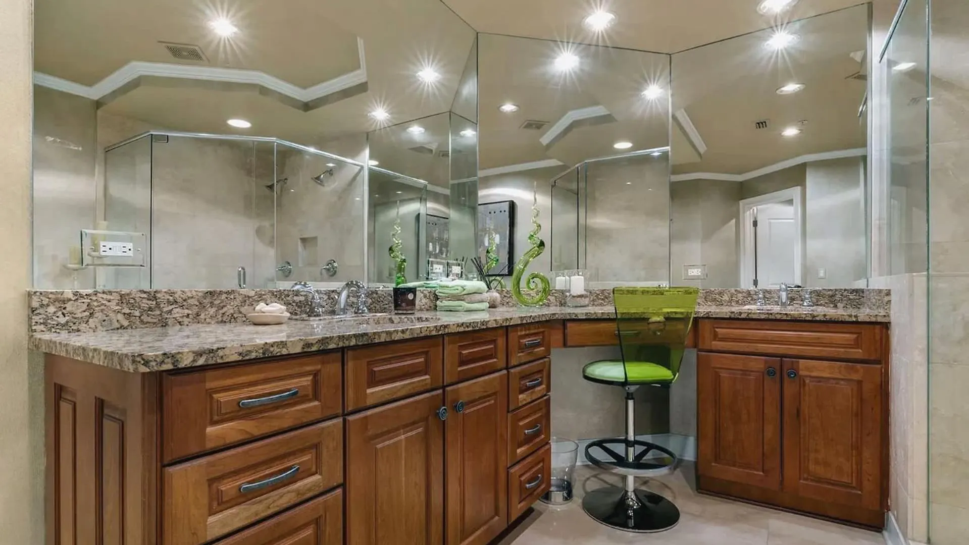 Stunning 3 Bedroom 3 Bath Gulf-front Apartment