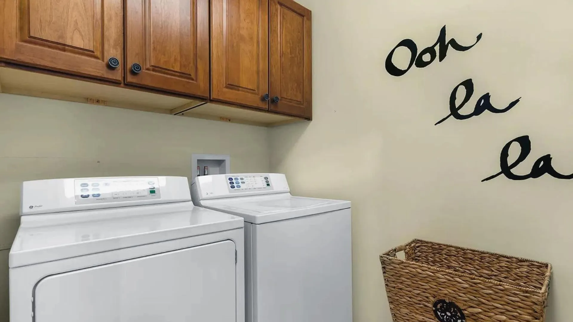 Apartment Stunning 3 Bedroom 3 Bath Gulf-front