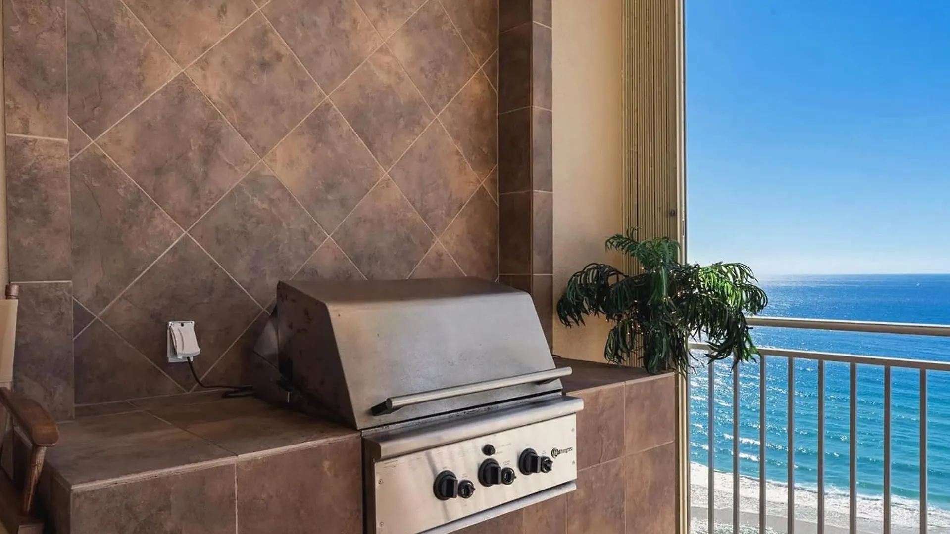 Stunning 3 Bedroom 3 Bath Gulf-front Apartment