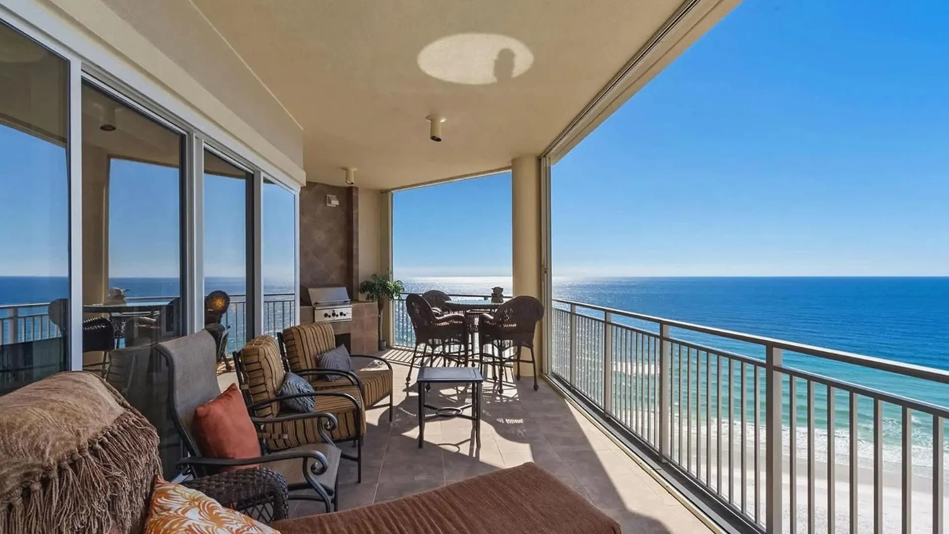 Stunning 3 Bedroom 3 Bath Gulf-front Apartment Destin