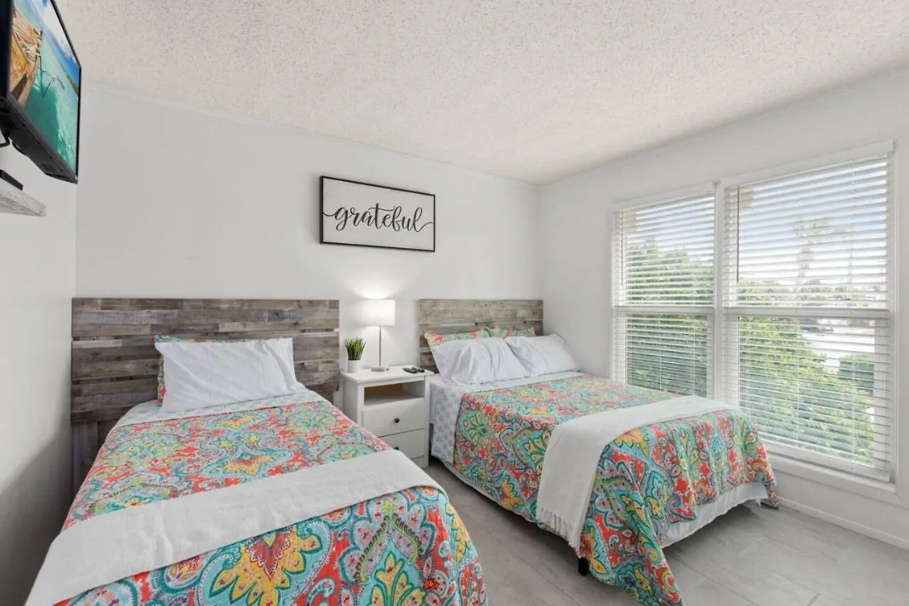 N Tee Time Community Pool Hot Tub Holiday home Destin