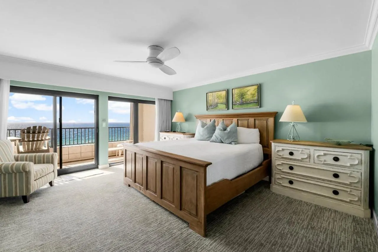 Holiday home New 30 Foot Oceanfront Balcony Oceanfront Pool