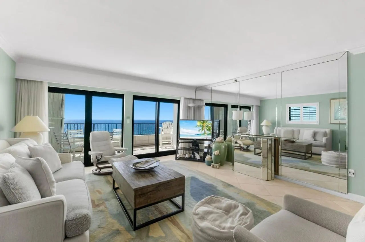Holiday home New 30 Foot Oceanfront Balcony Oceanfront Pool Destin