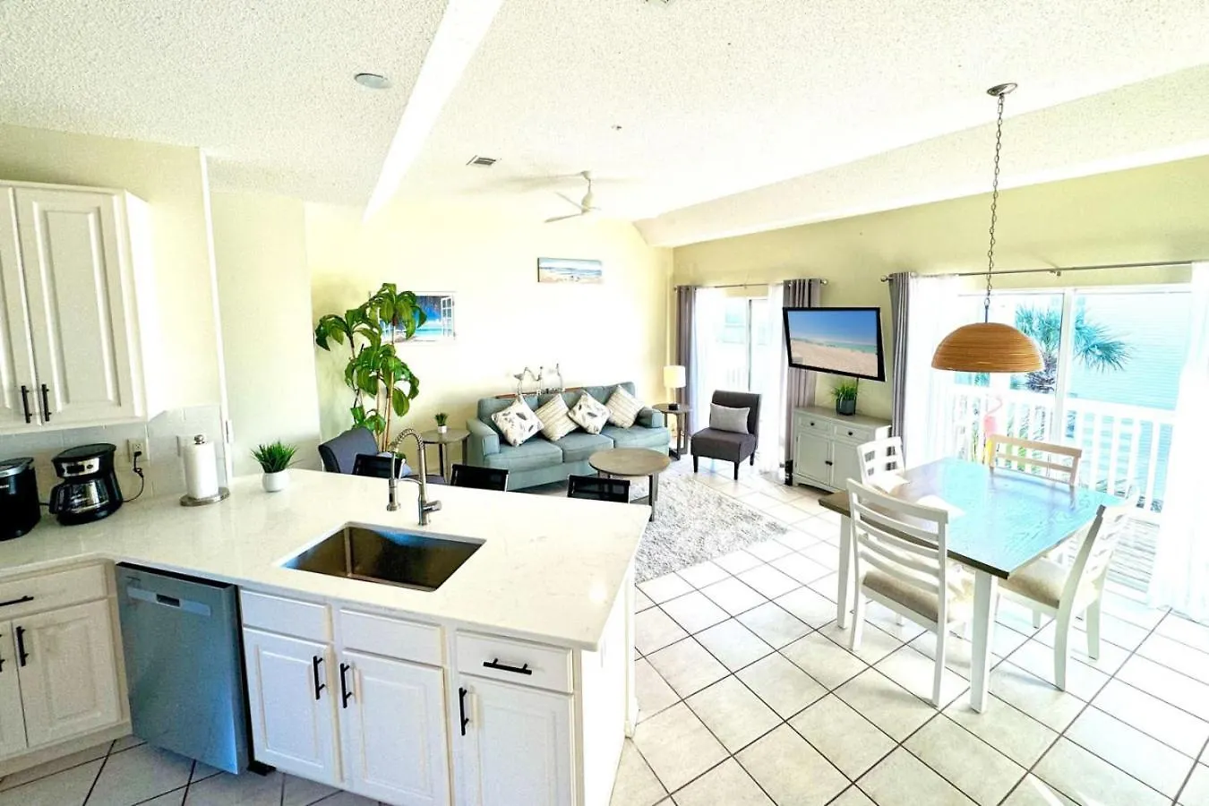 Sandpiper Cove Unit 4231 Your Getaway With Free Service Holiday home *