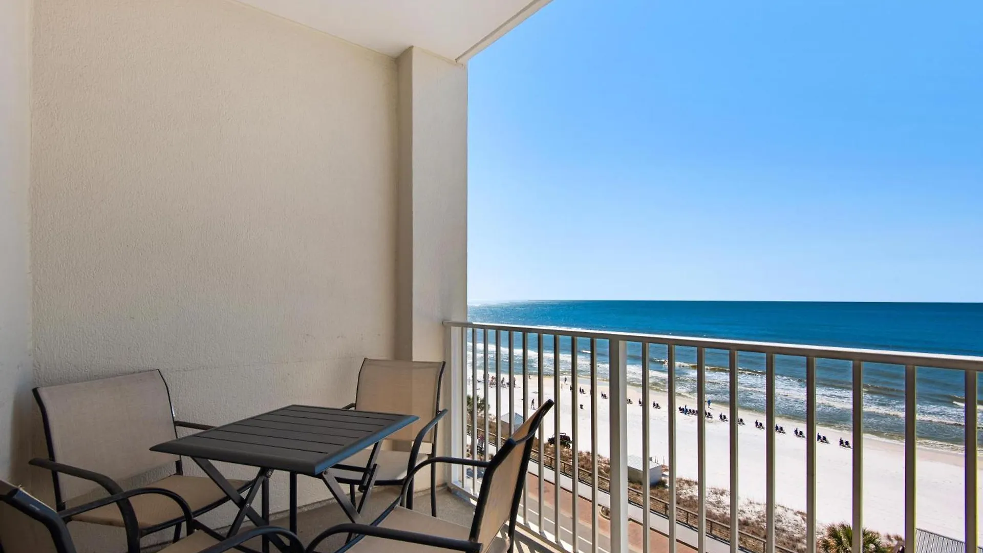 Holiday home Majestic Sun 607b