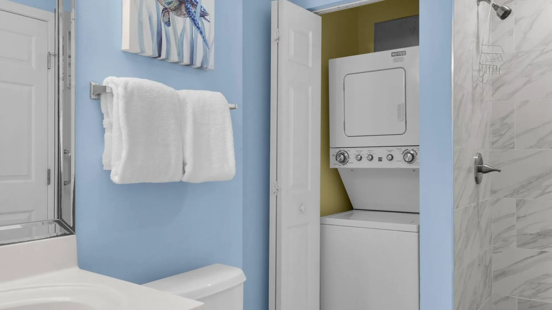 Holiday home Majestic Sun 607b