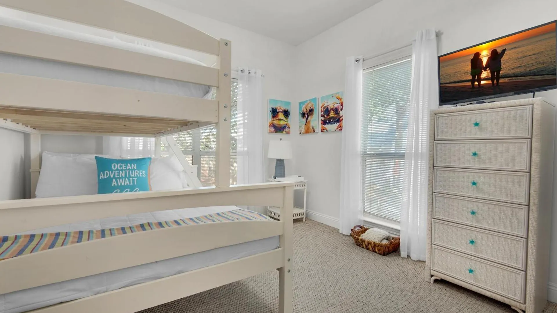 Holiday home Beachwood Bliss *