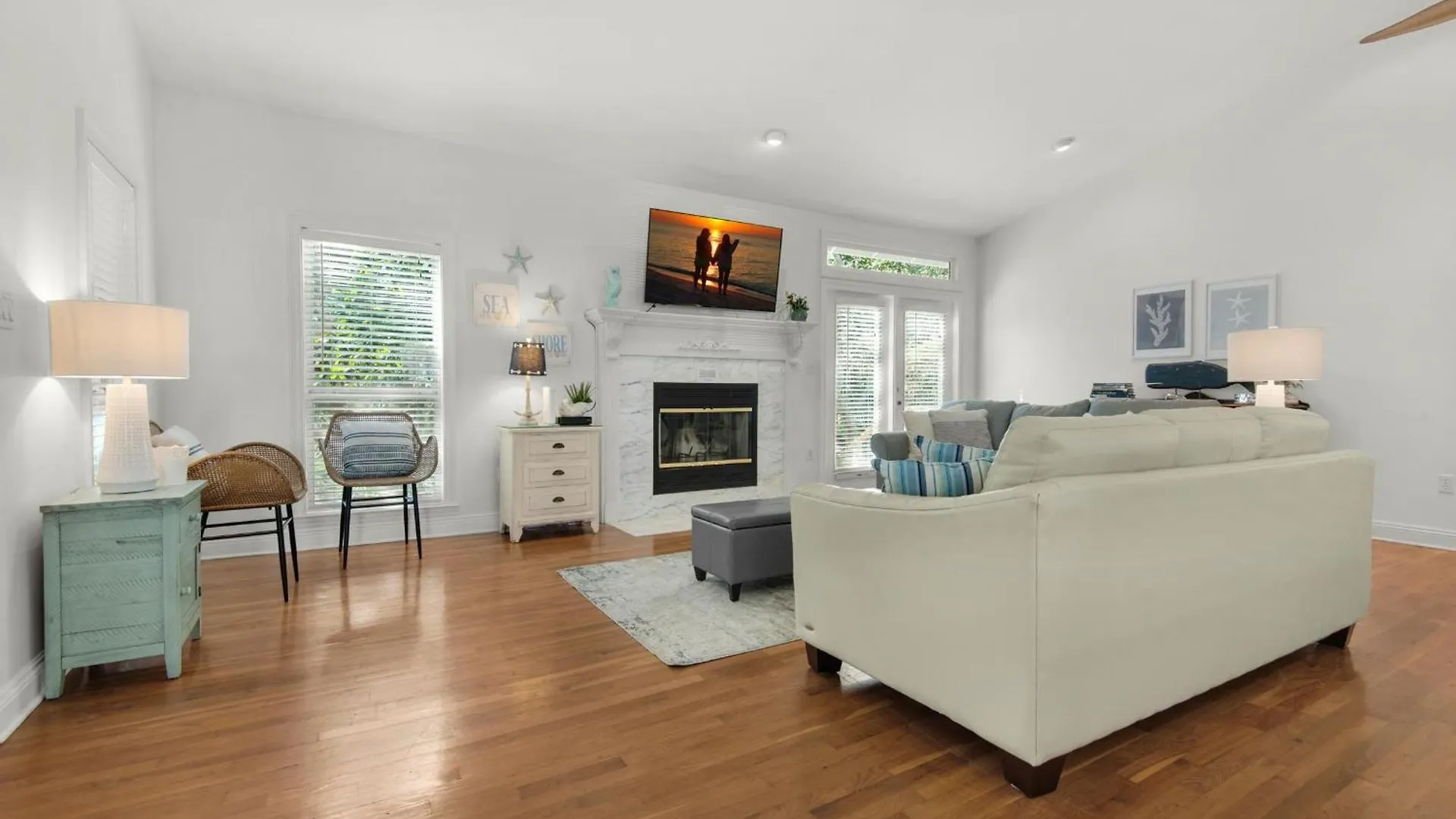Holiday home Beachwood Bliss
