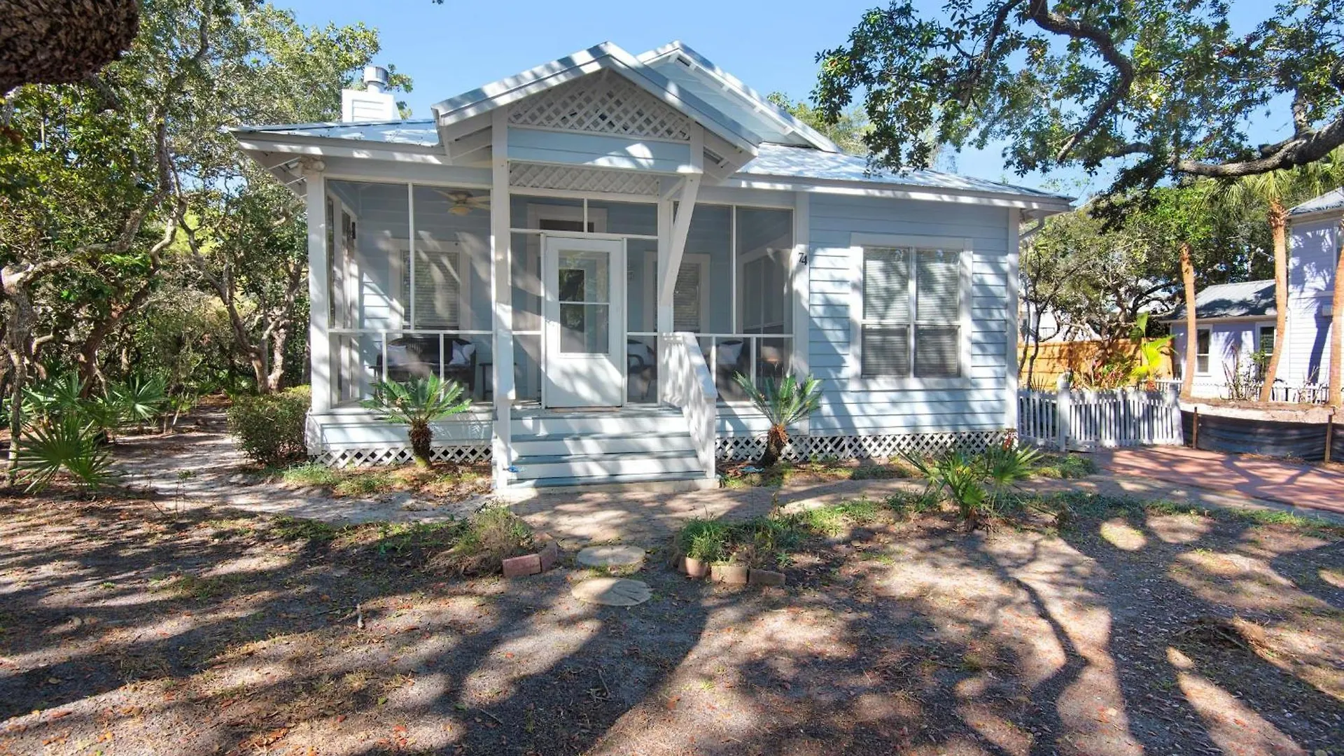 Holiday home Beachwood Bliss