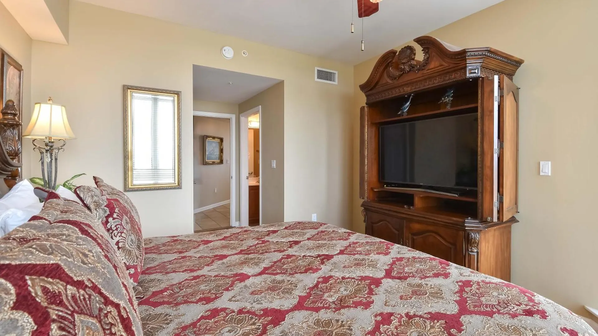 Silver Towers W806 Apartment