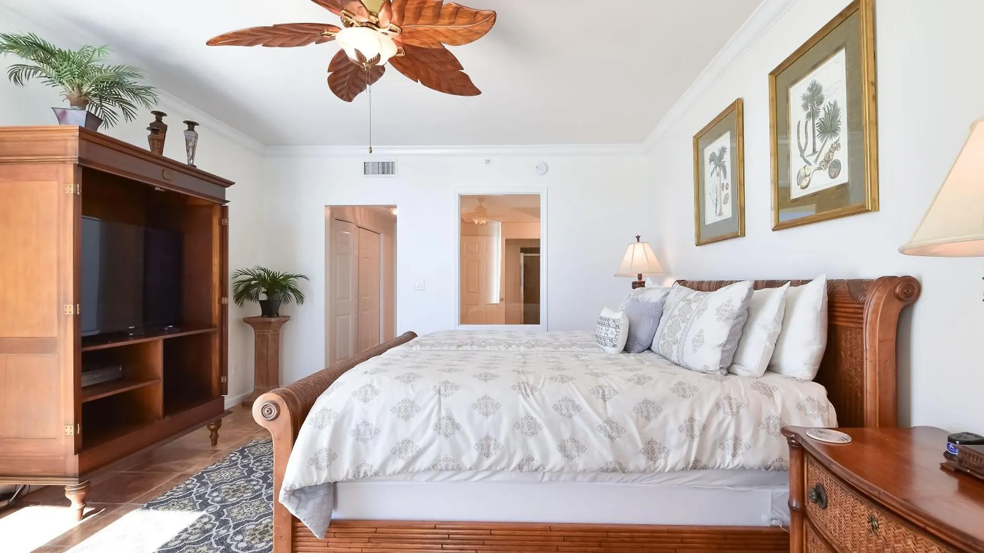 Silver Towers E1006 Apartment Destin