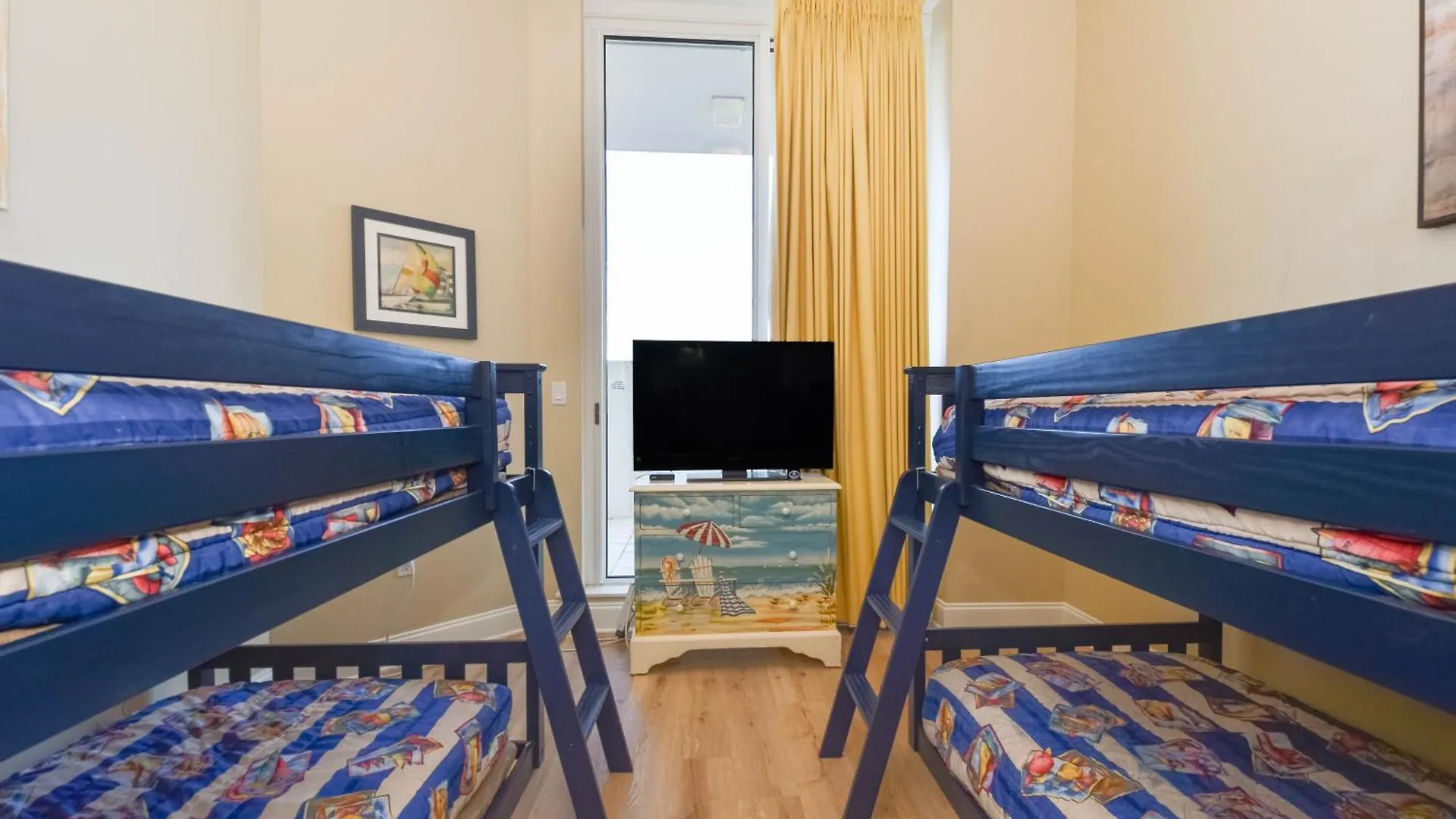 Silver Towers W206 * Destin