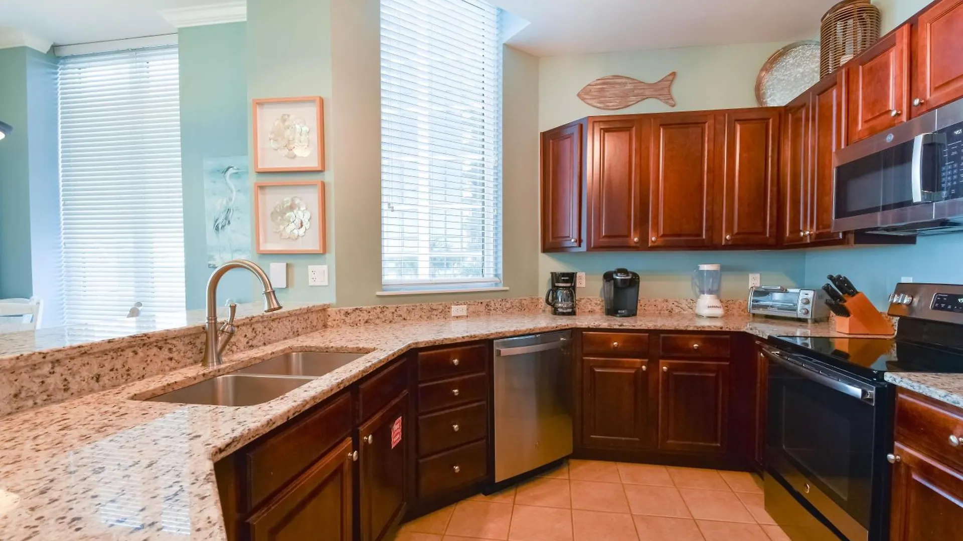 Silver Towers W206 Destin