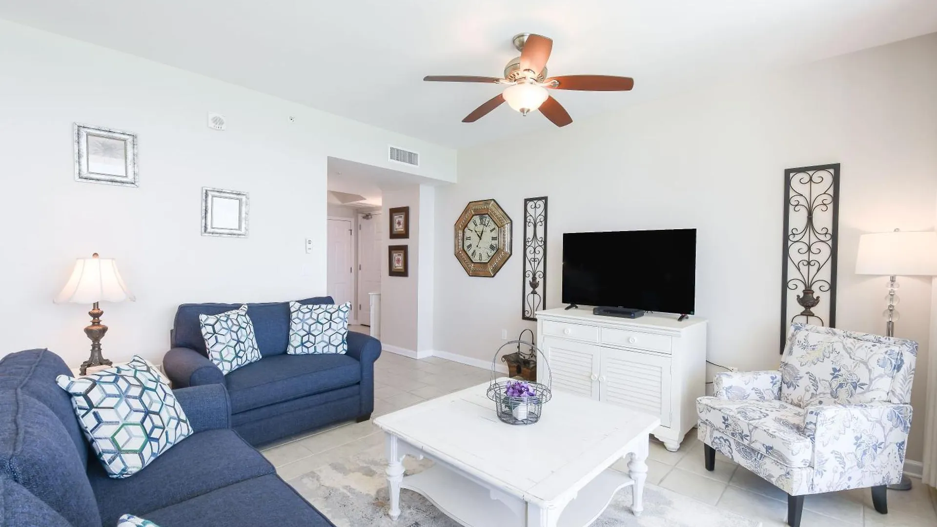 Silver Towers W1603 Apartment *