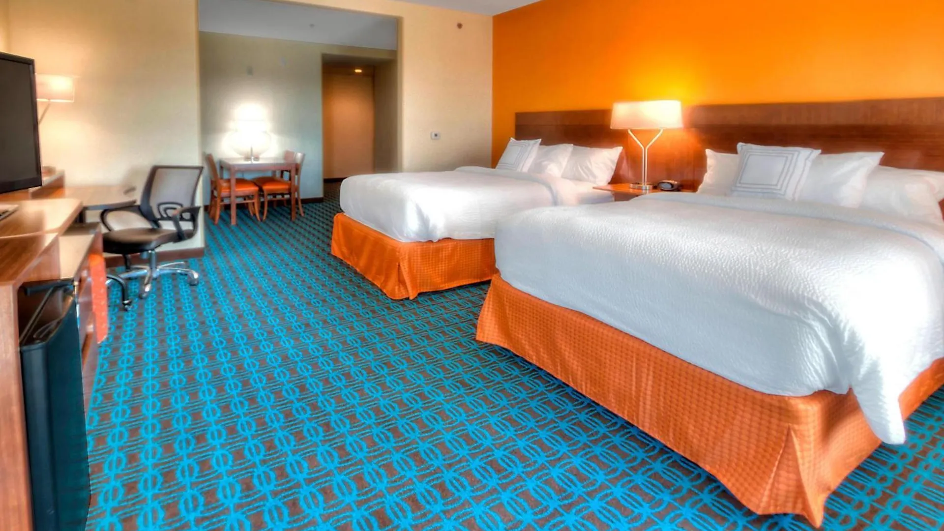 Fairfield & By Marriott