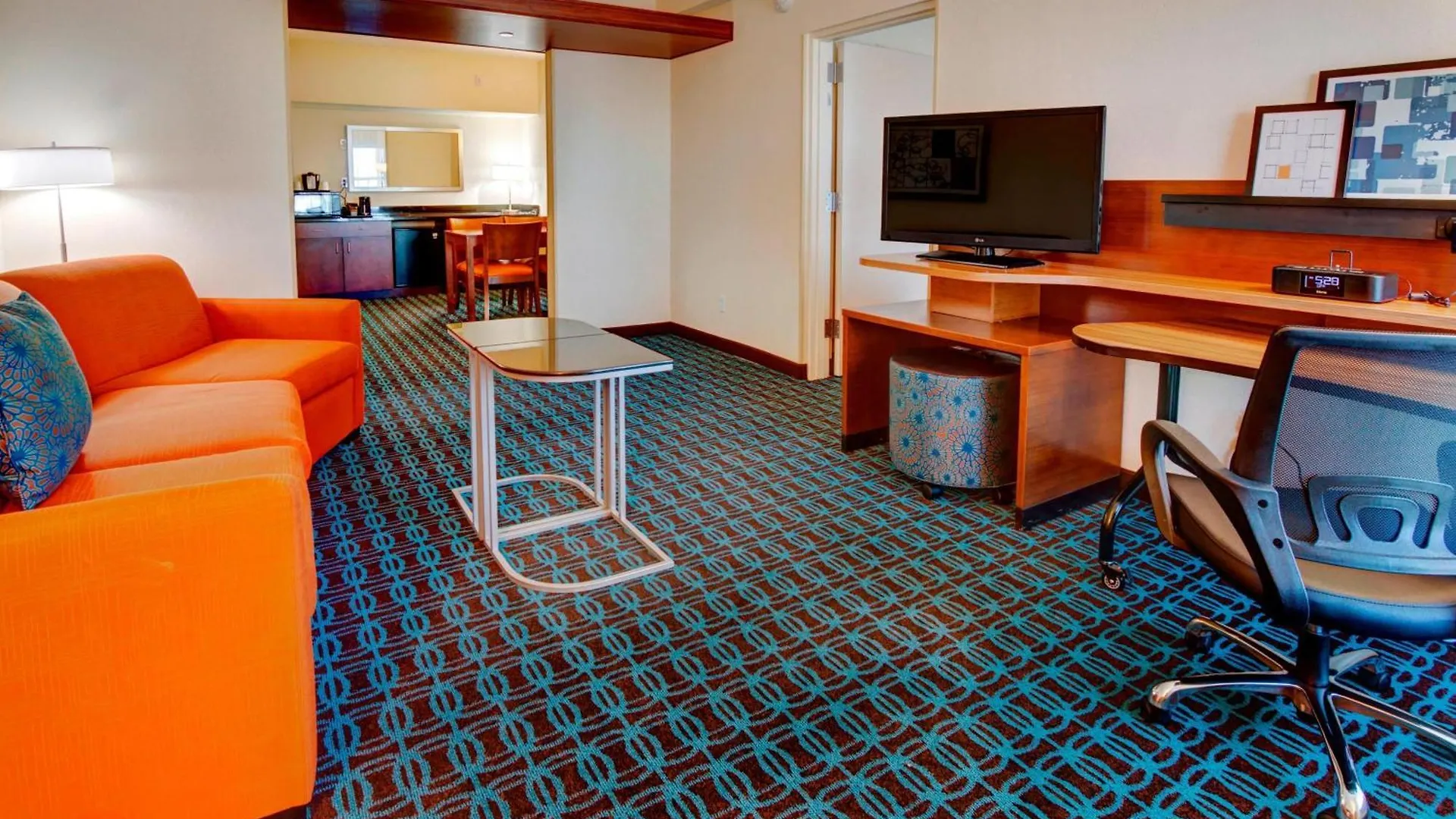 Fairfield & By Marriott Hotel 3*
