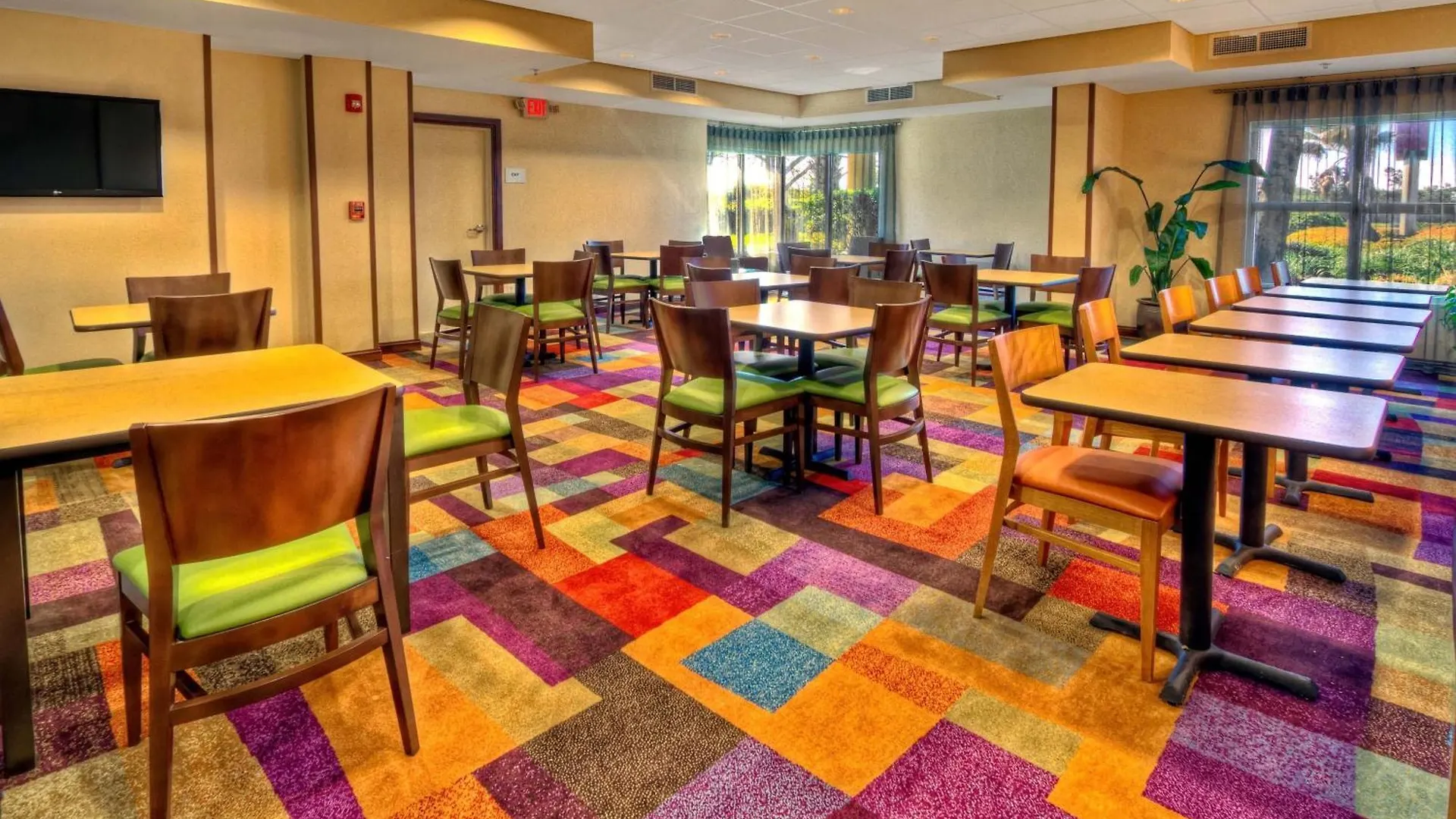 Hotel Fairfield & By Marriott 3*