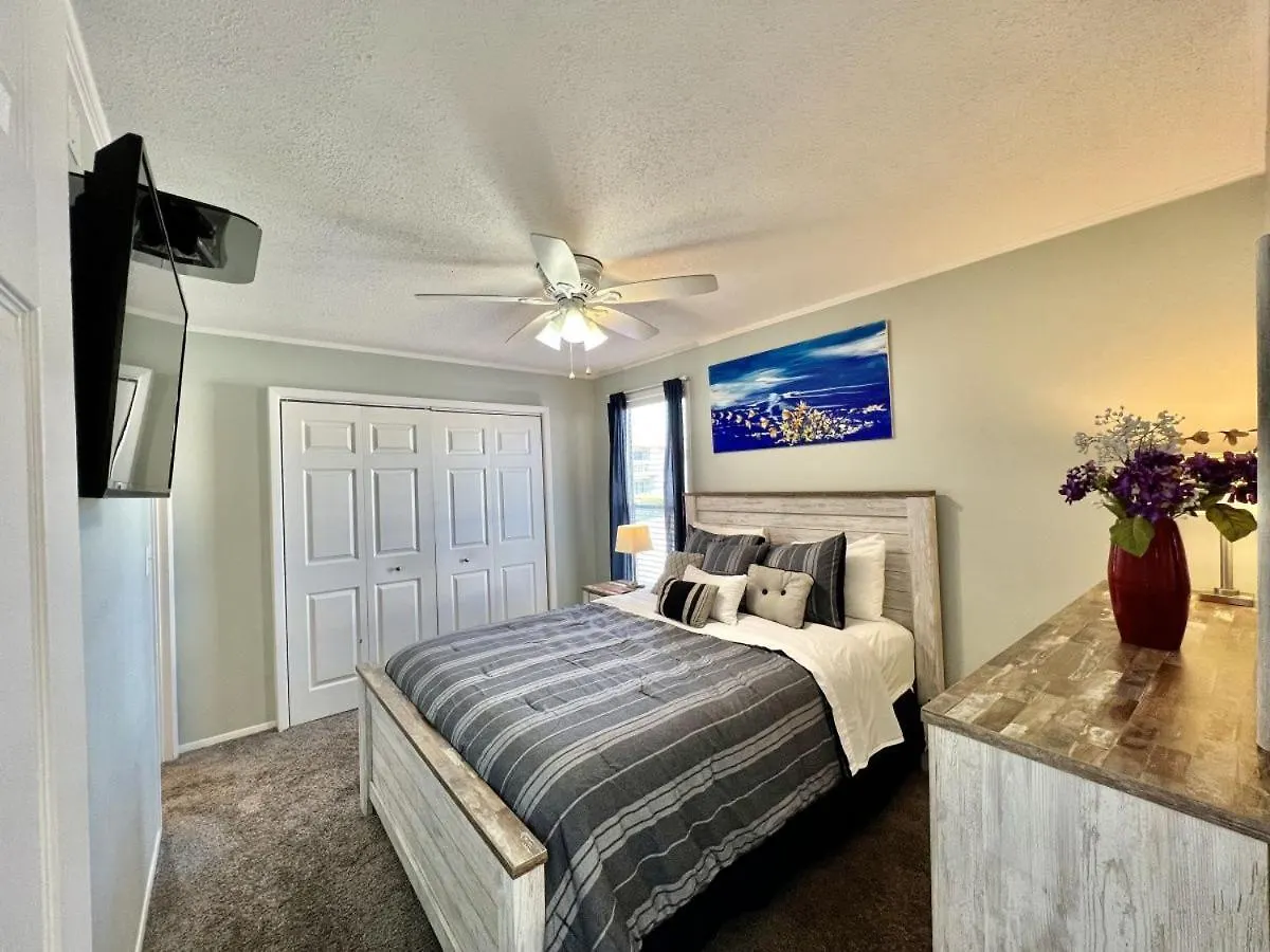 Sandpiper Cover 2031 Near Sleeps 4 Holiday home