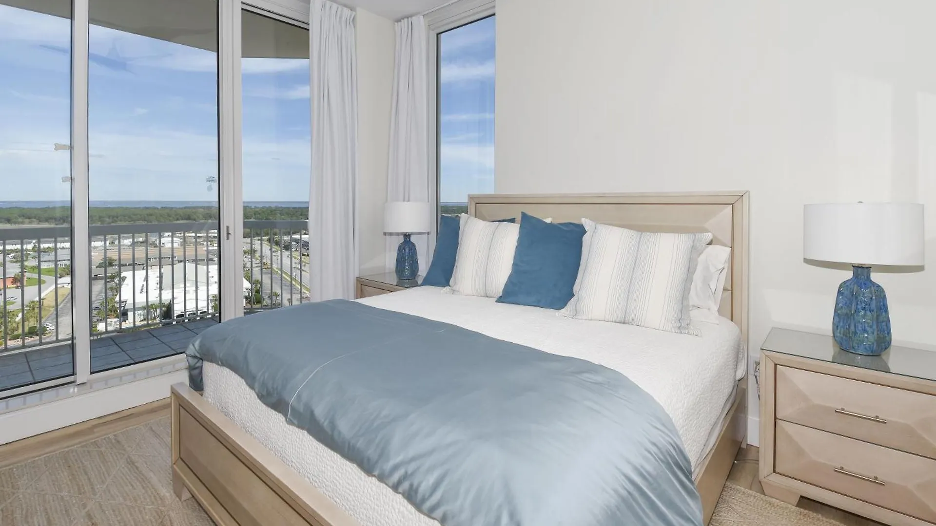 Silver Towers W1801 Apartment Destin