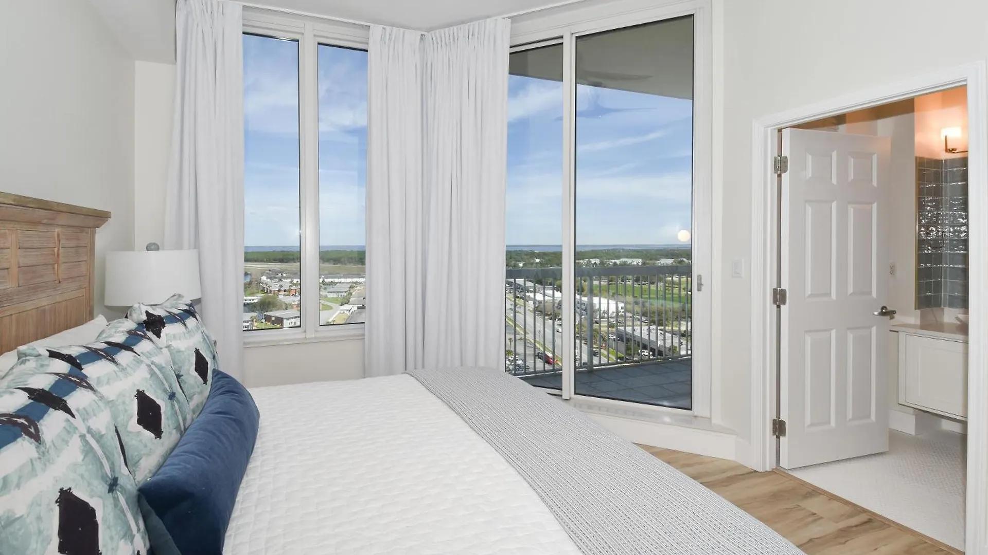 Silver Towers W1801 Destin