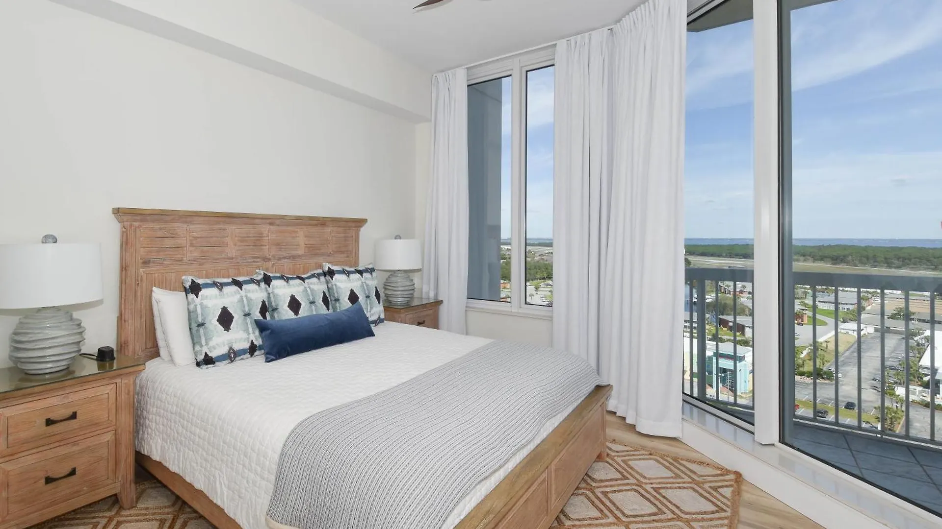 Silver Towers W1801 Apartment Destin