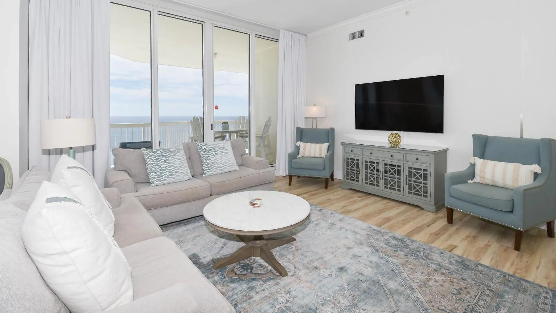 Silver Towers W1801 Apartment *